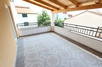 *** Guest house Rooms And Apartments Sally Rovinj Croatia