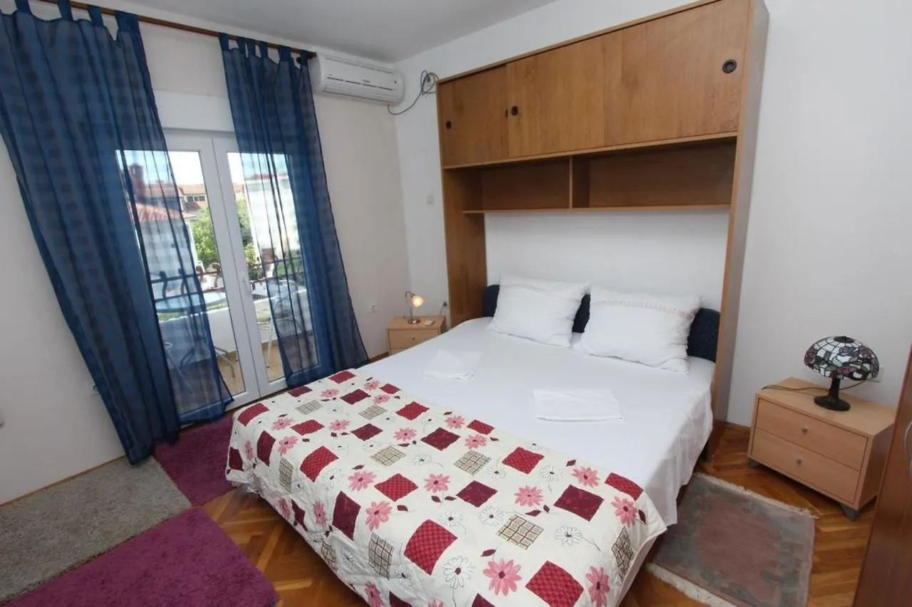 Rooms And Apartments Sally Rovinj