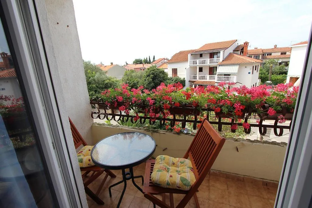 Rooms And Apartments Sally Rovinj 3*,  Chorwacja