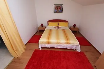 Rooms And Apartments Sally Rovinj
